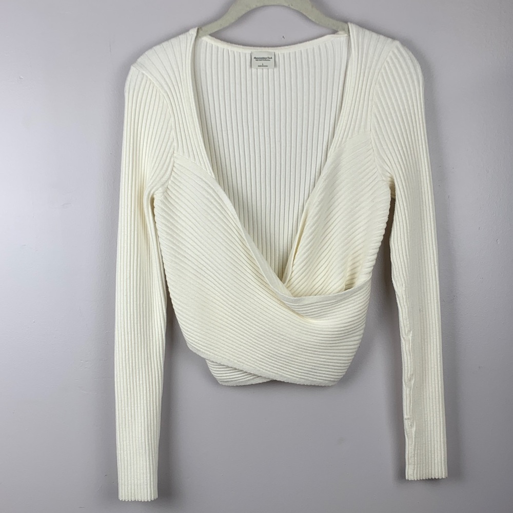 Elegant Cream Ribbed Knit Top large